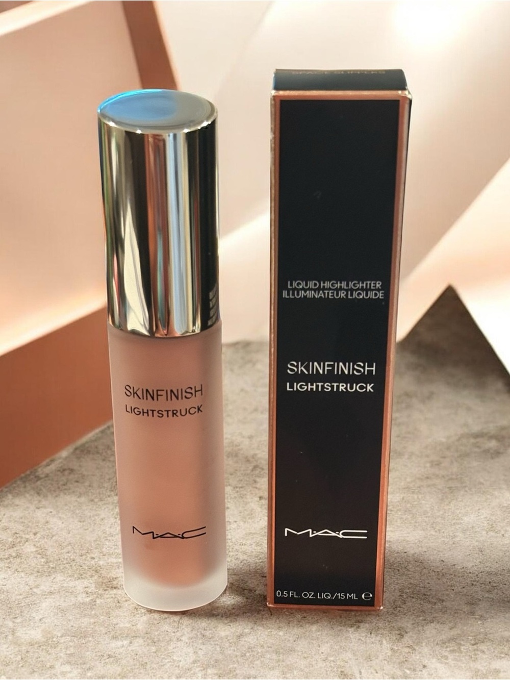 MAC Cosmetics Skinfinish Lightstruck Liquid Highlighter — Space Slippers NIB